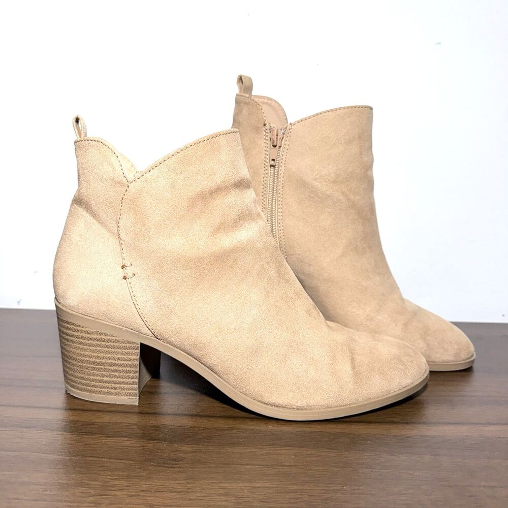 Qupid Women’s Faux Suede Ankle Booties Block Heel Camel Color Size 7.5